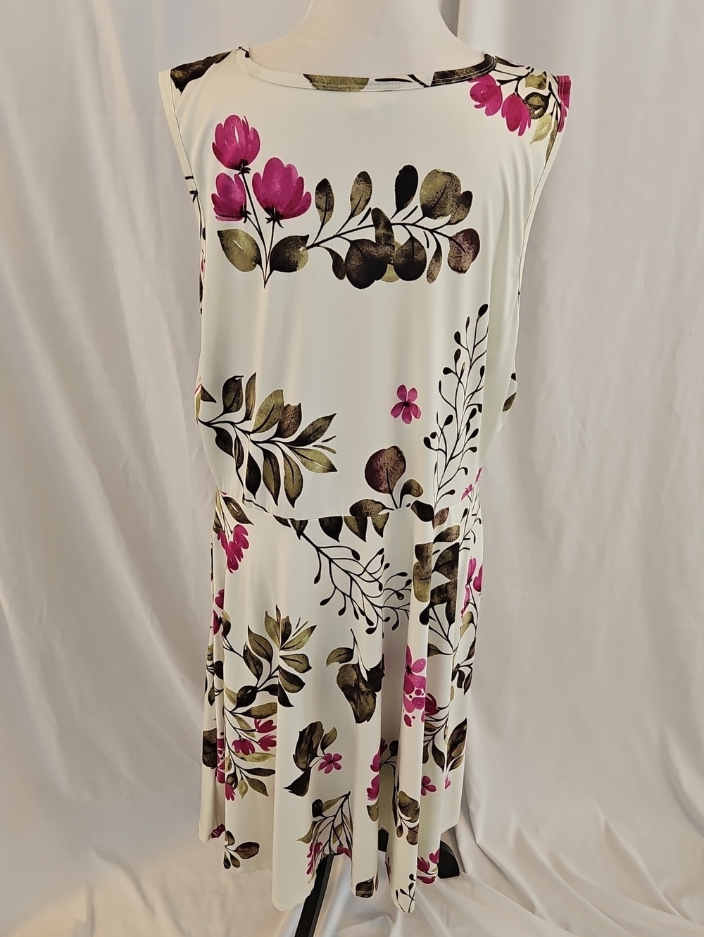 LuLaRoe Cream Tank Dress with Pink & Olive Floral Print Side Pockets Size 3XL - Picture 4 of 9